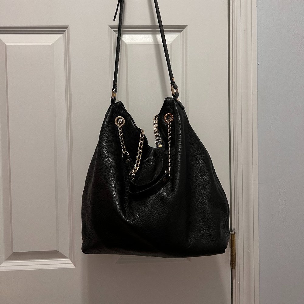 Micheal Kors black leather 2 way purse - Picture 2 of 16